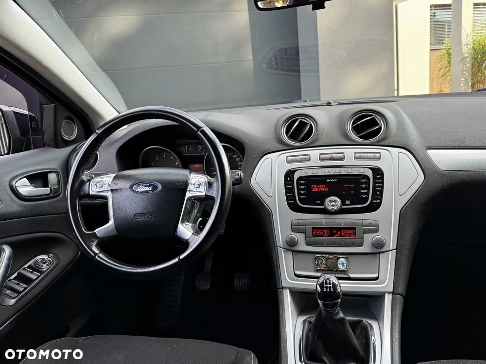 Ford Mondeo 2.0 Black Magic - 2