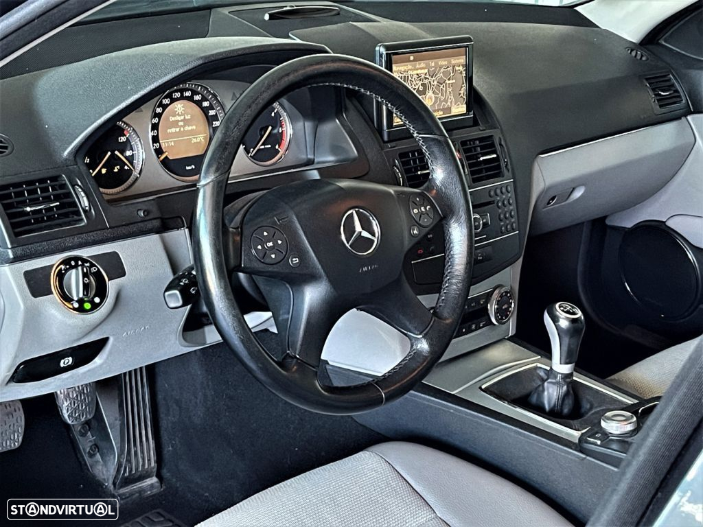 Mercedes-Benz C 220 CDi Avantgarde - 23