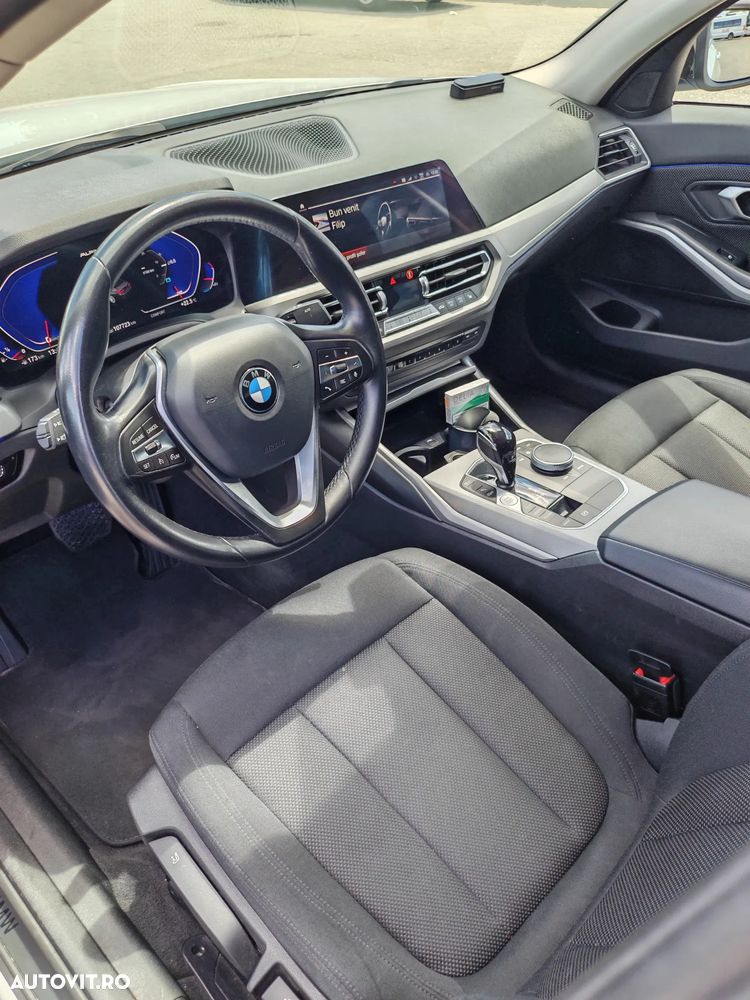 BMW Seria 3 320i AT - 11