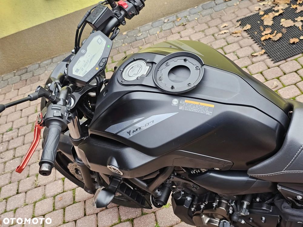 Yamaha MT - 12