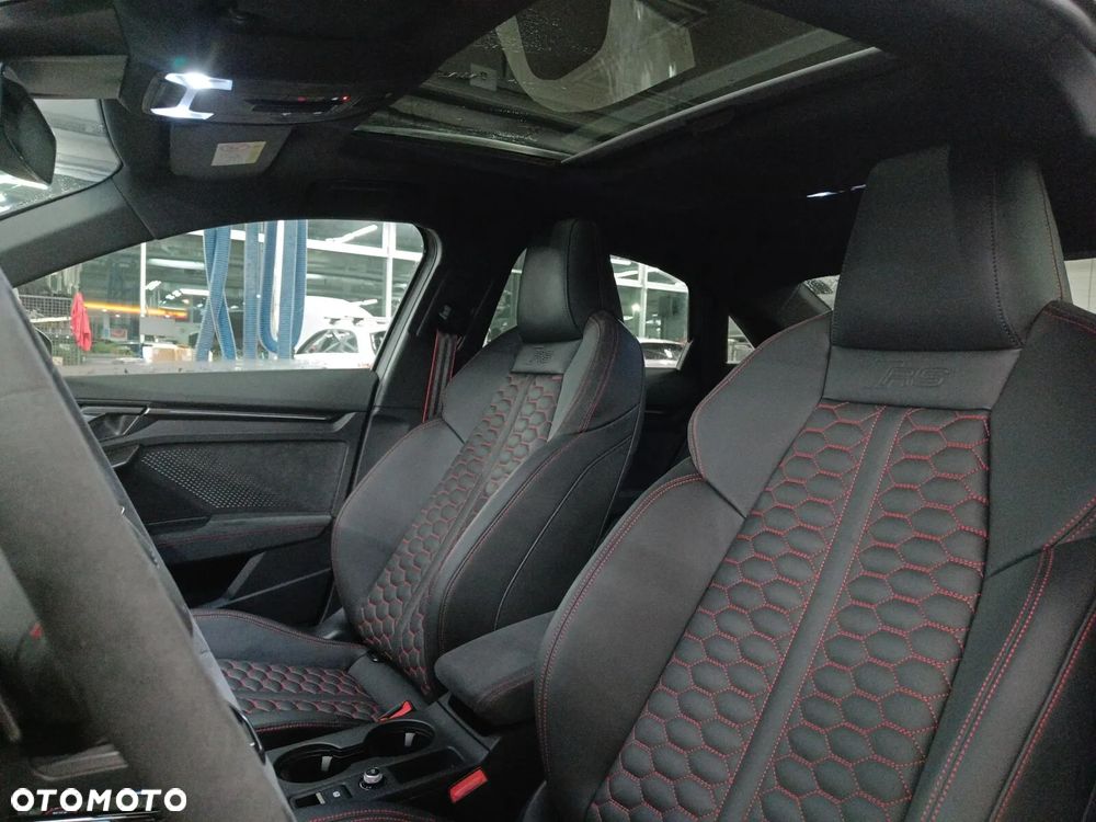 Audi RS3 Sportback - 15