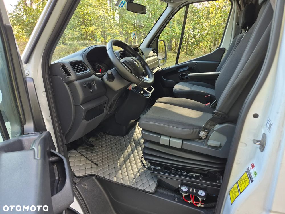Renault Master - 32