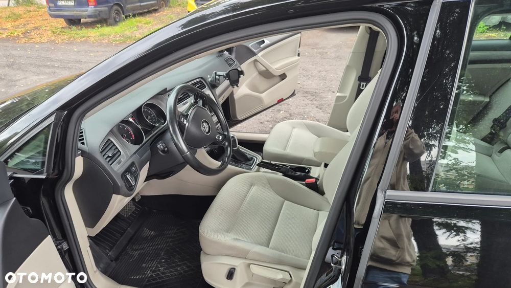 Volkswagen Golf - 9