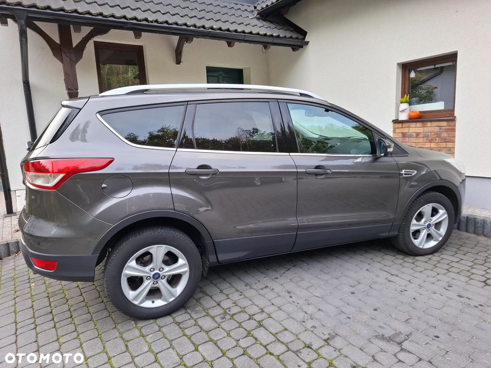 Ford Kuga 2.0 TDCi 2x4 Titanium - 30