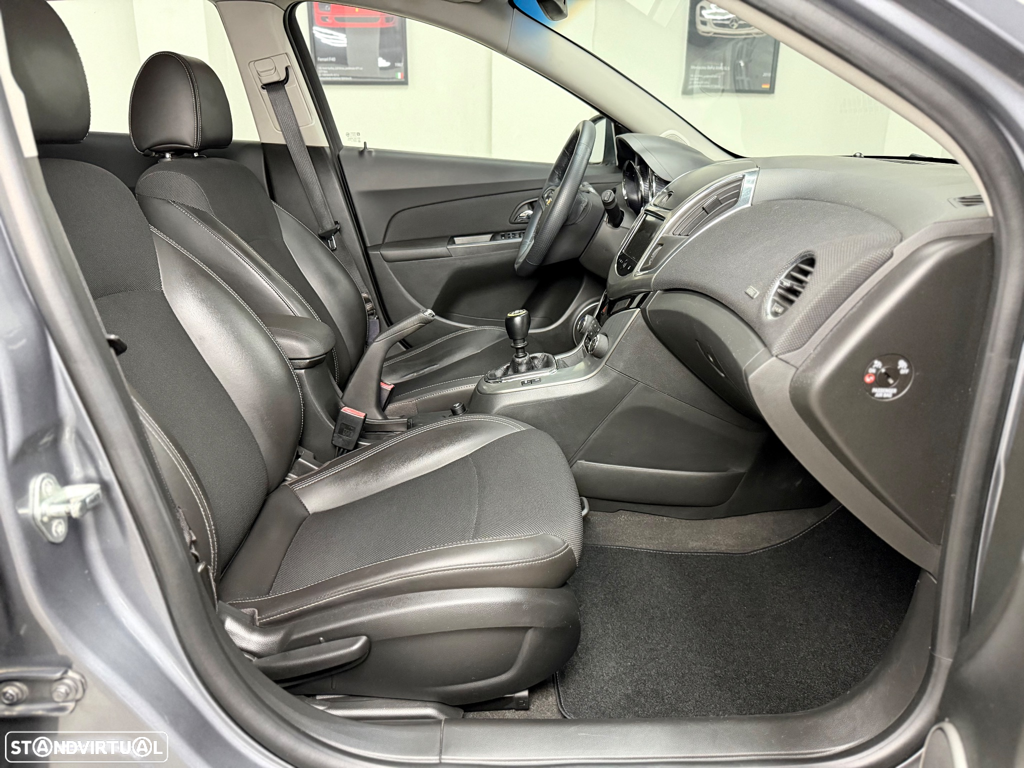 Chevrolet Cruze SW 1.7 VCDi LTZ - 24