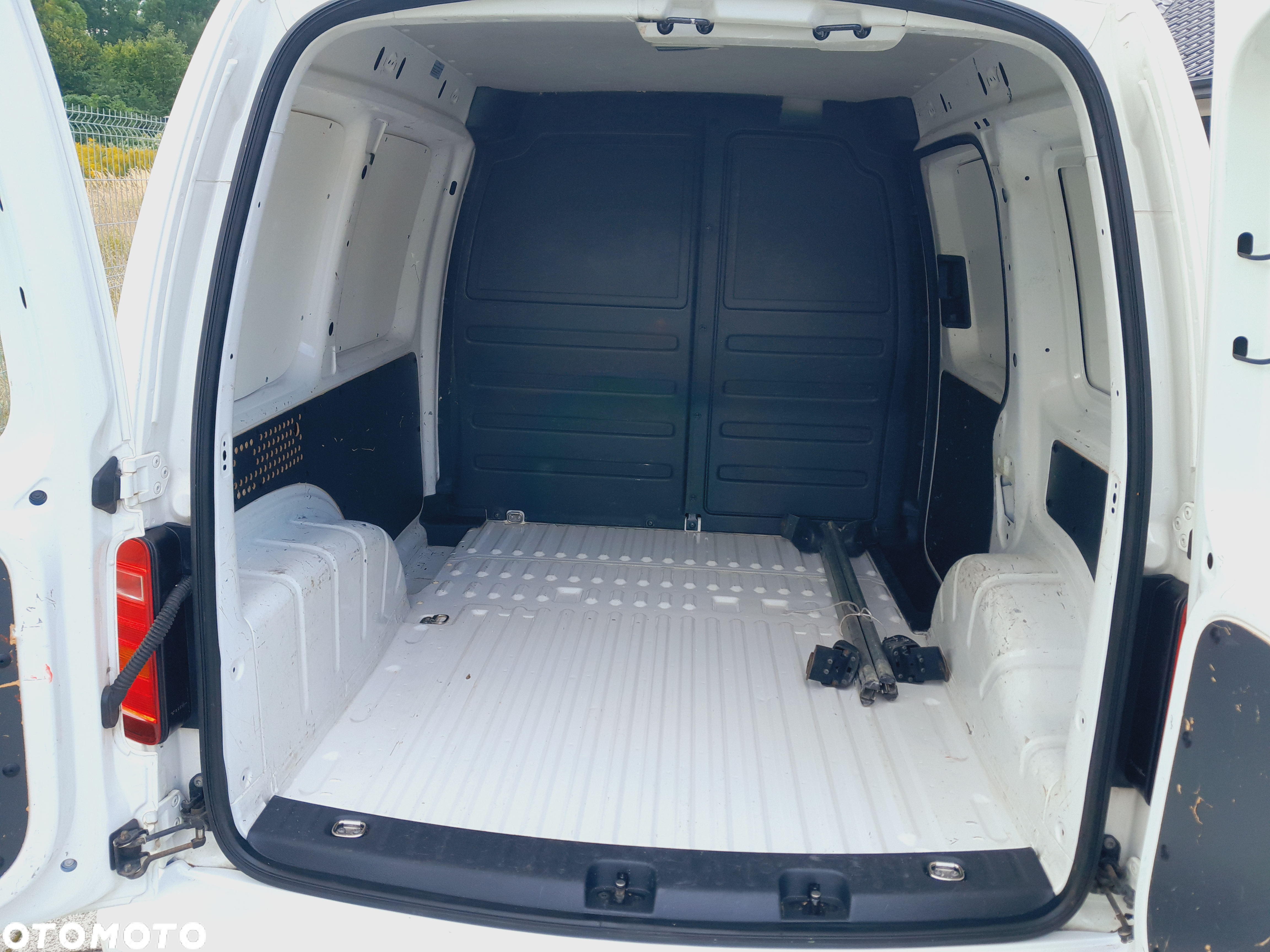 Volkswagen CADDY - 17