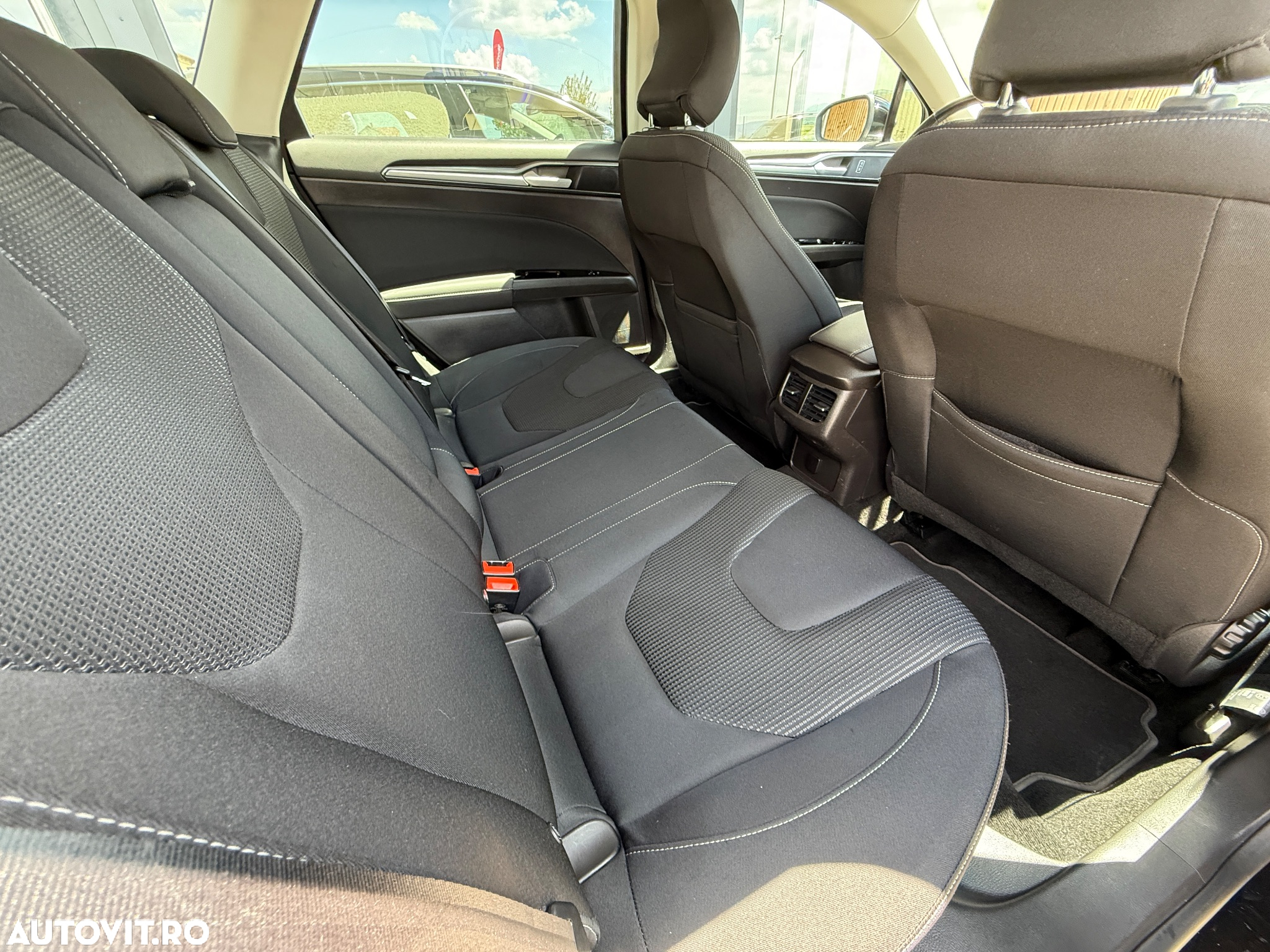 Ford Mondeo 2.0 TDCi Powershift Titanium - 20