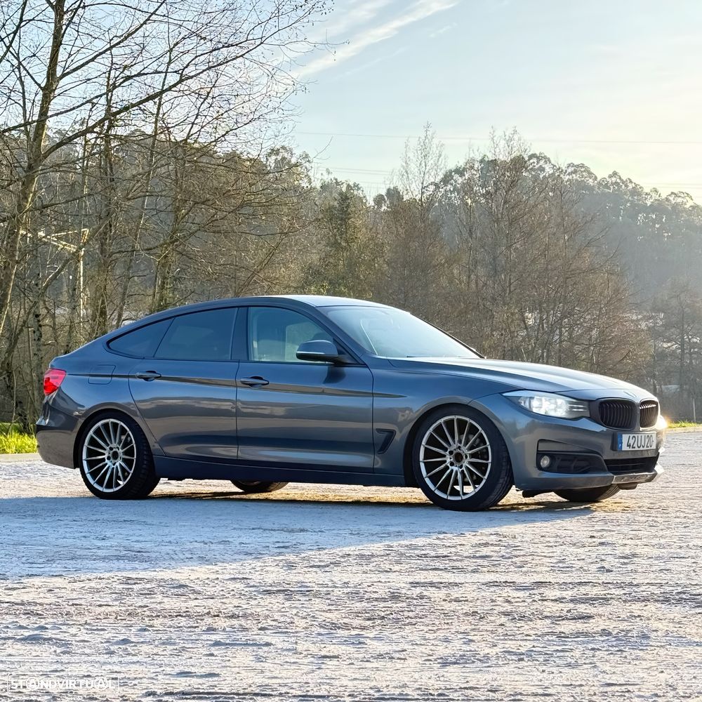 BMW 318 Gran Turismo d Sport Line - 4