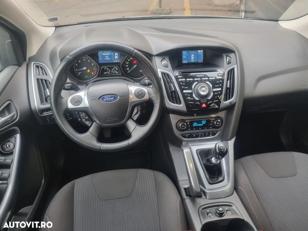 Ford Focus Turnier 1.6 EcoBoost Start-Stopp-System Champions Edition - 10