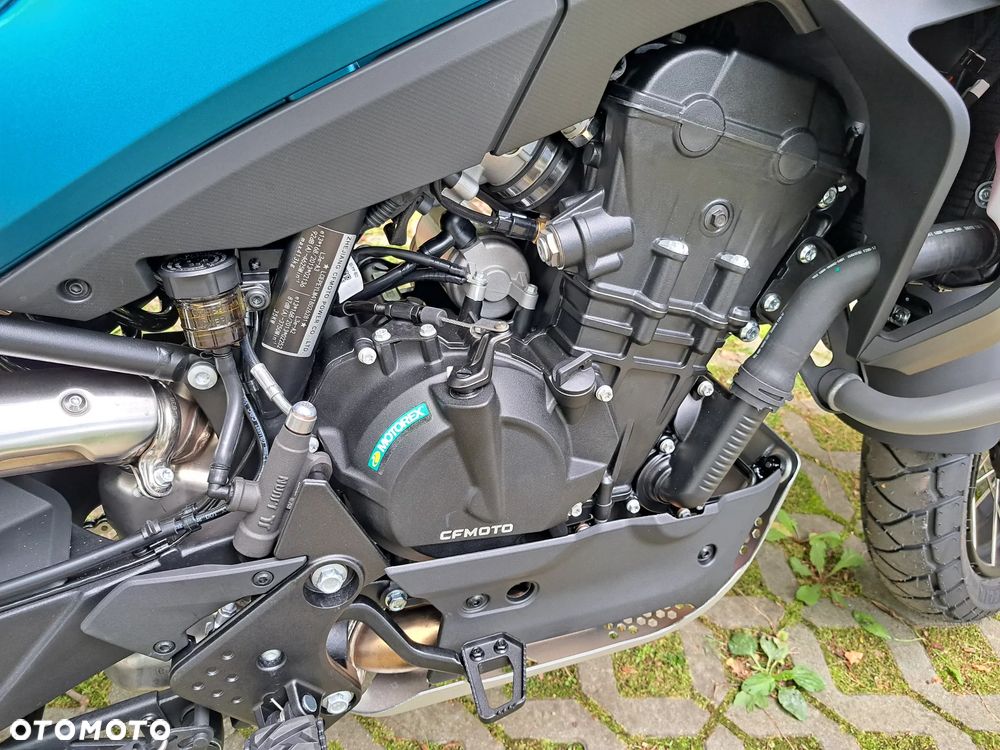 CFMoto MT - 9