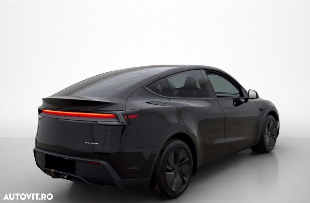 Tesla Model Y Long Range Dual Motor AWD - 5
