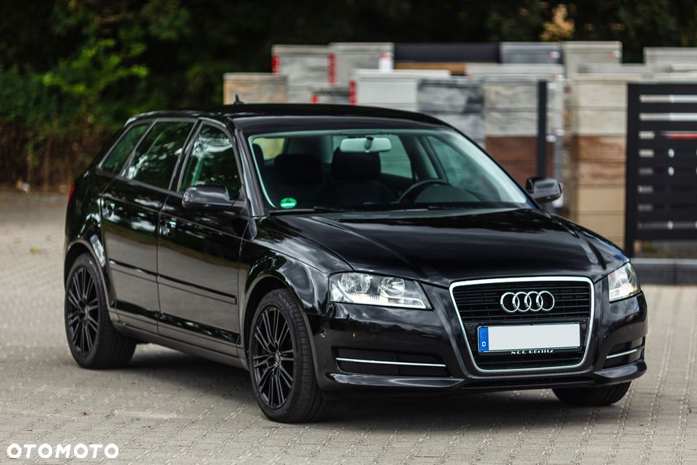 Audi A3 Sportback 2.0 TDI DPF Ambiente - 1