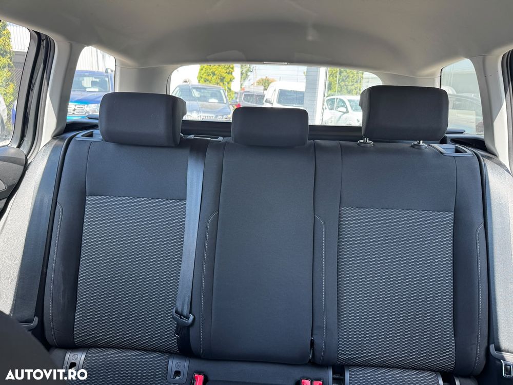 Volkswagen Golf 1.6 TDI Trendline - 17