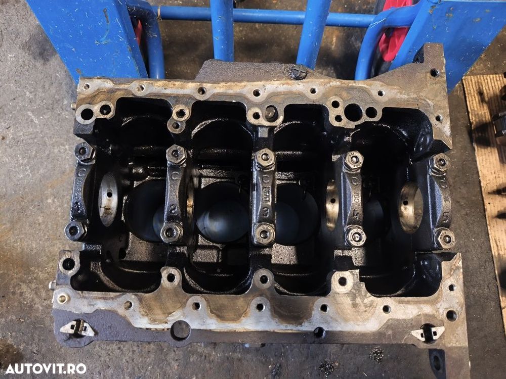 Bloc motor BMP 2.0 tdi 103 kw 140 cp Volkswagen Passat B6 2005-2010 - 8