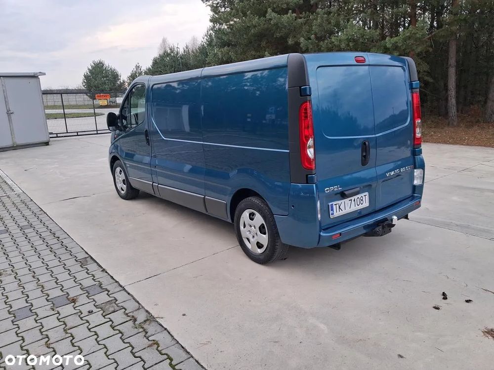 Opel Vivaro - 11