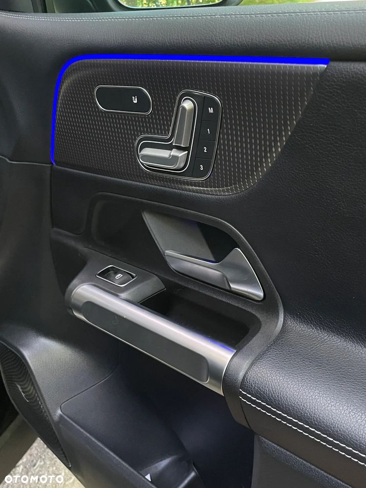 Mercedes-Benz GLB - 7