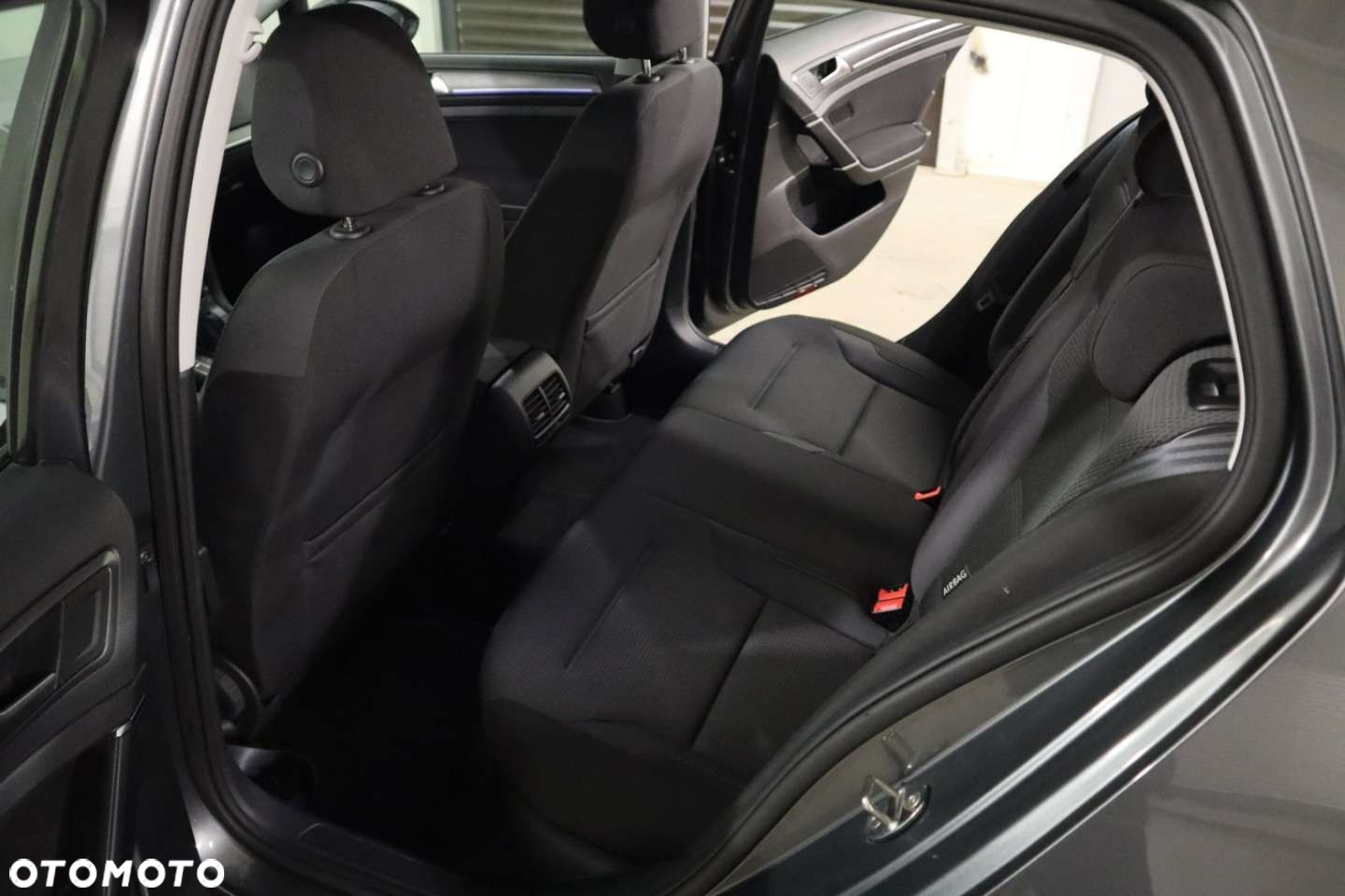 Volkswagen Golf e-Golf - 34