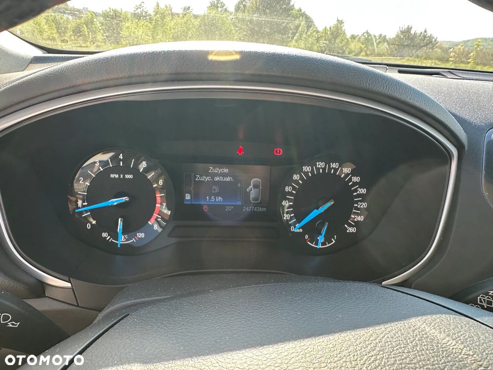 Ford Mondeo - 22