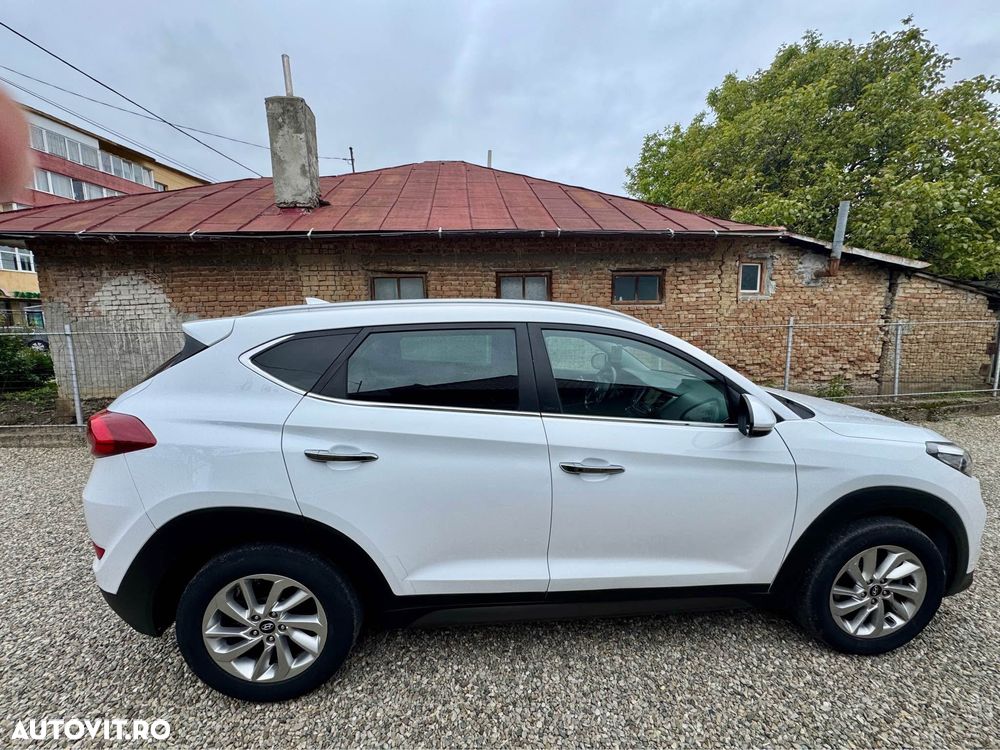 Hyundai Tucson blue 1.7 CRDi 2WD Passion - 11