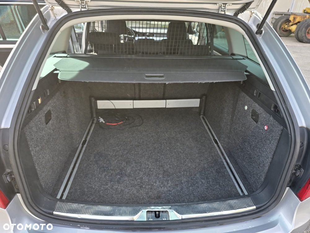 Skoda Superb 2.0 TDI DSG Ambition - 13