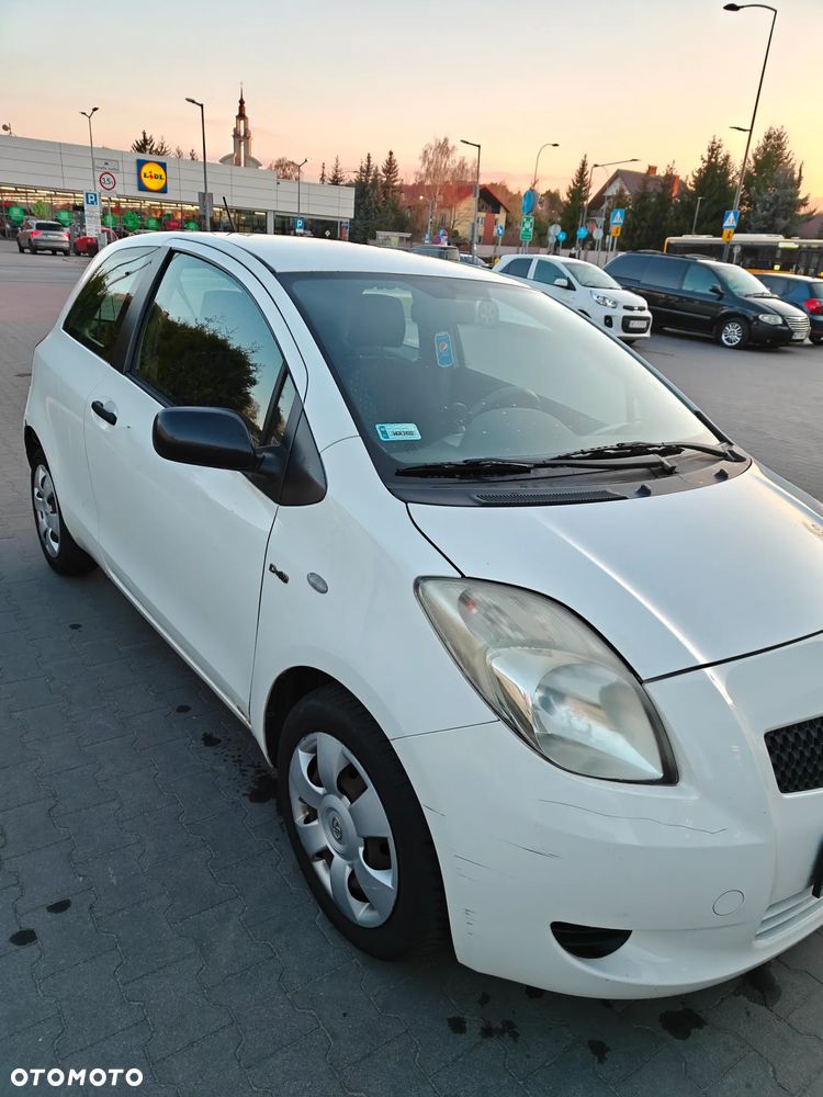 Toyota Yaris 1.4 D-4D Terra A/C - 3