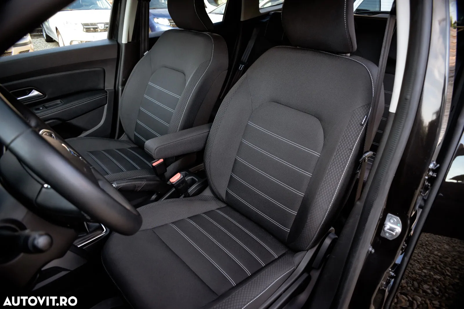 Dacia Duster 1.5 Blue dCi 4WD Prestige jante 17" - 13