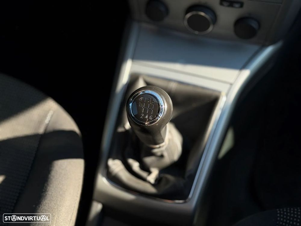 Opel Astra GTC 1.7 CDTI - 10