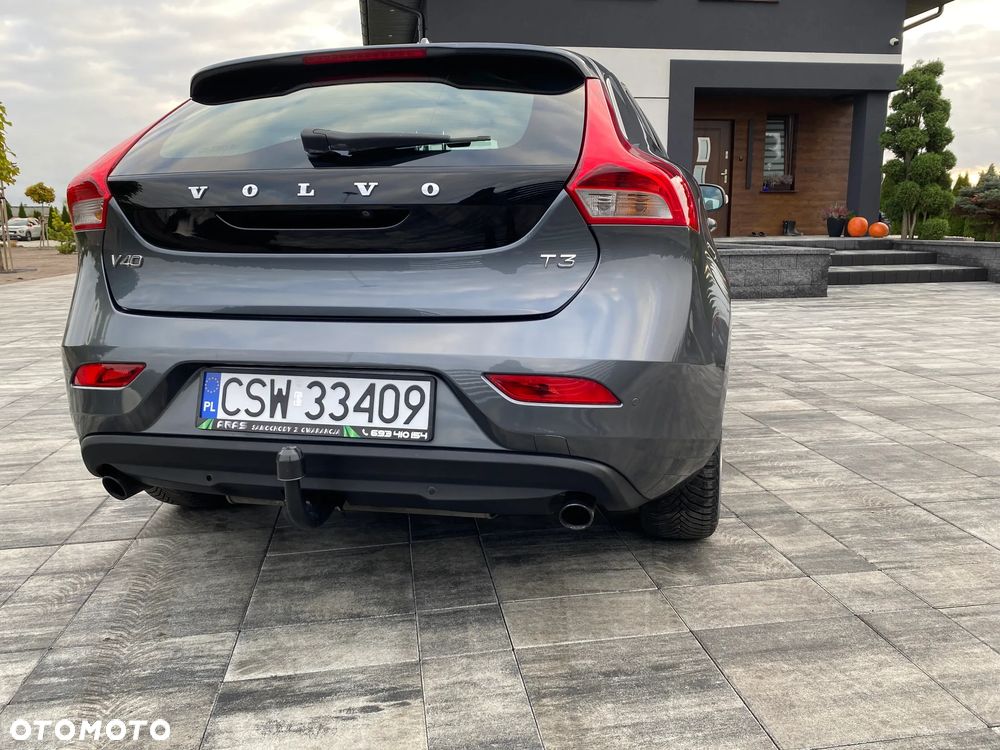Volvo V40 T3 Momentum - 19