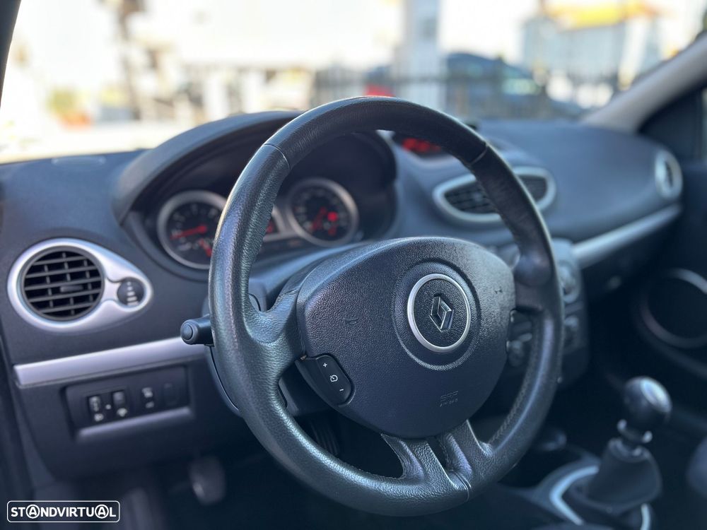 Renault Clio 1.5 dCi Dynamique S - 7