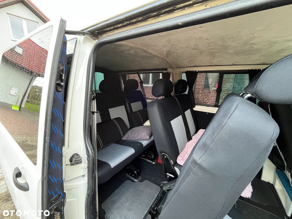 Volkswagen Transporter - 11