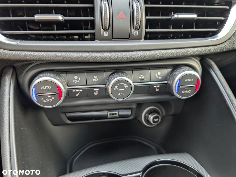 Alfa Romeo Giulia 2.0 Turbo Veloce - 16