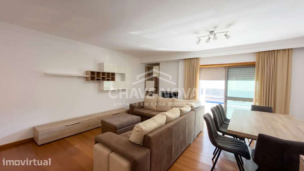 FN - Apartamento T2 Mobilado Como Novo c/ Garagem em Oliveira do Douro - Grande imagem: 2/17