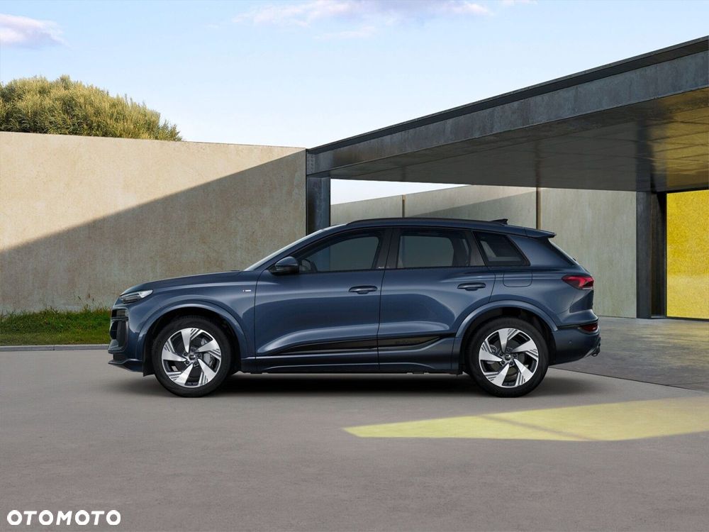 Audi Q6 e-tron - 3