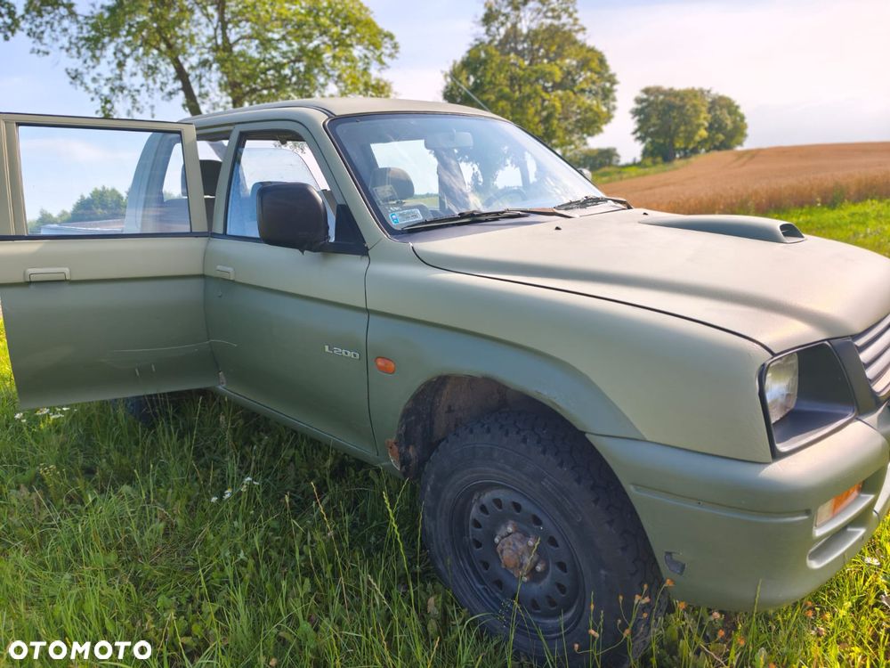 Mitsubishi L200 2.5 TDI GL 4WD DoubleCab - 10