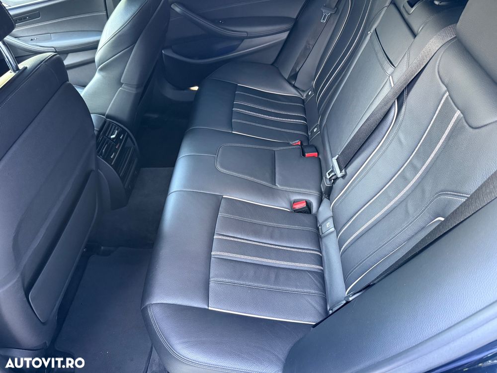 BMW Seria 5 520d Aut. M Sport Edition - 28