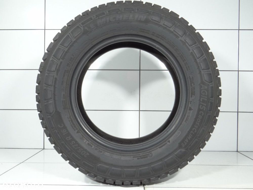 Opony całoroczne 205/75R16C 110/108R Michelin - 3