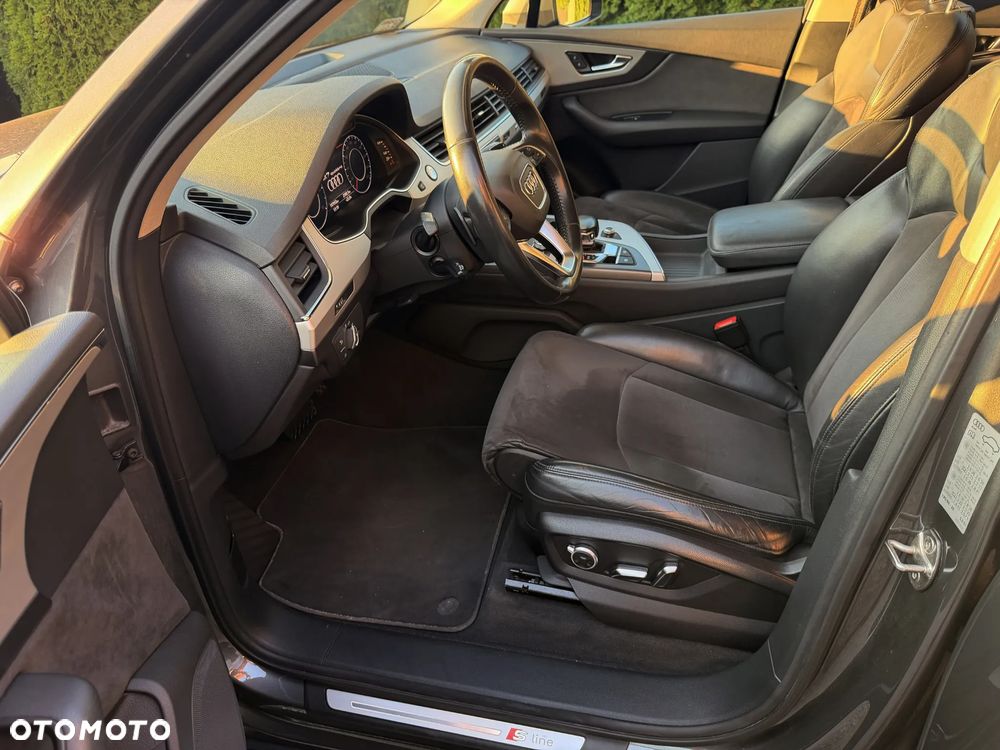 Audi Q7 - 17