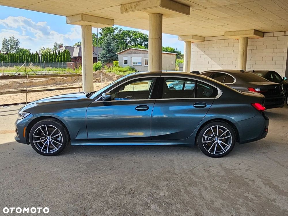 BMW Seria 3 330i Sport Line - 4