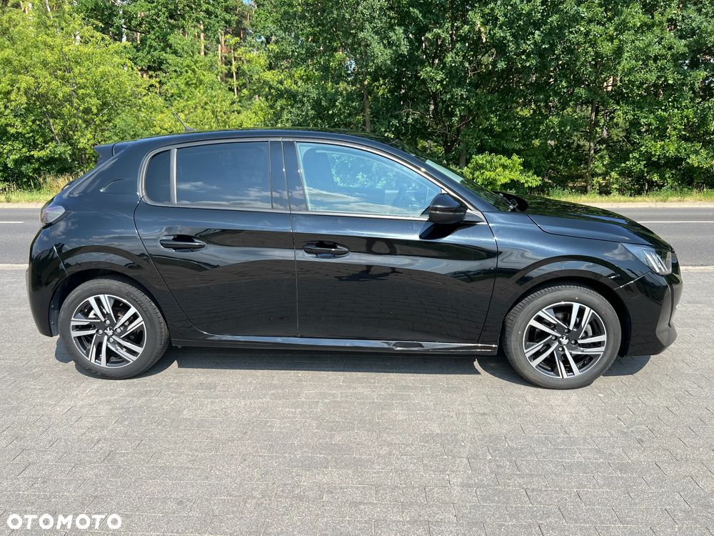 Peugeot 208 - 4