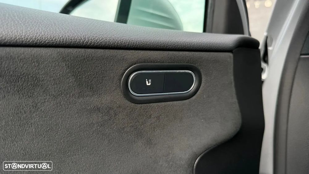 Mercedes-Benz A 250 e AMG Line - 19