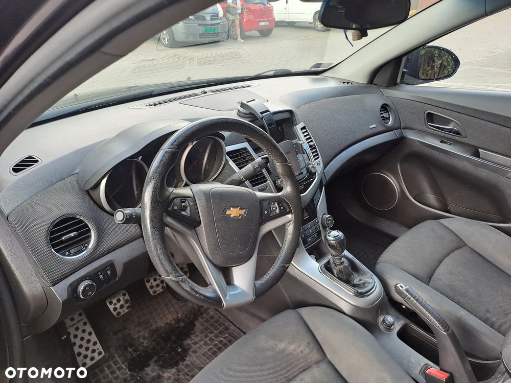 Chevrolet Cruze 1.6 - 3