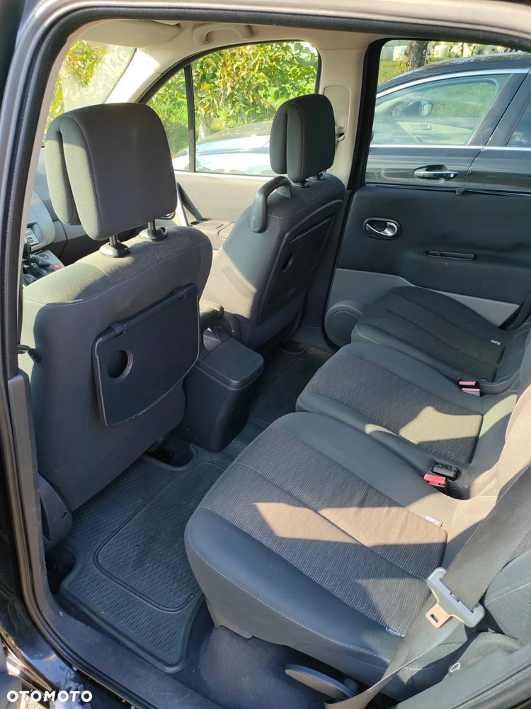 Renault Grand Scenic - 23
