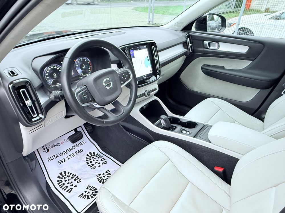 Volvo XC 40 T4 Geartronic Momentum Pro - 33