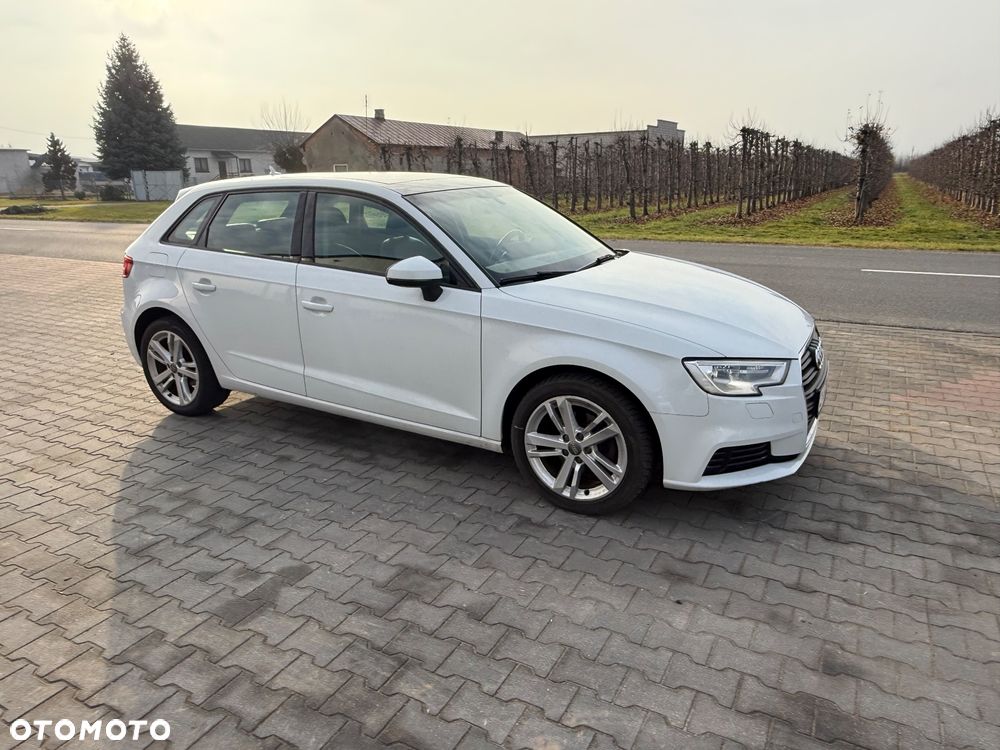 Audi A3 Sportback 1.6 TDI (clean diesel) S tronic Attraction - 1