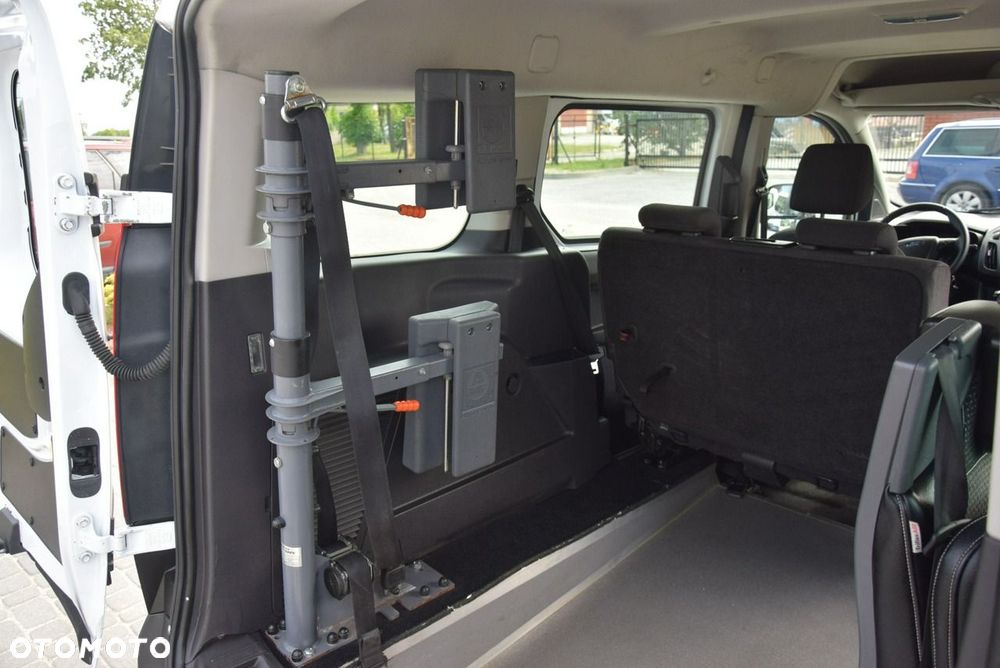 Ford Tourneo Connect Grand - 27