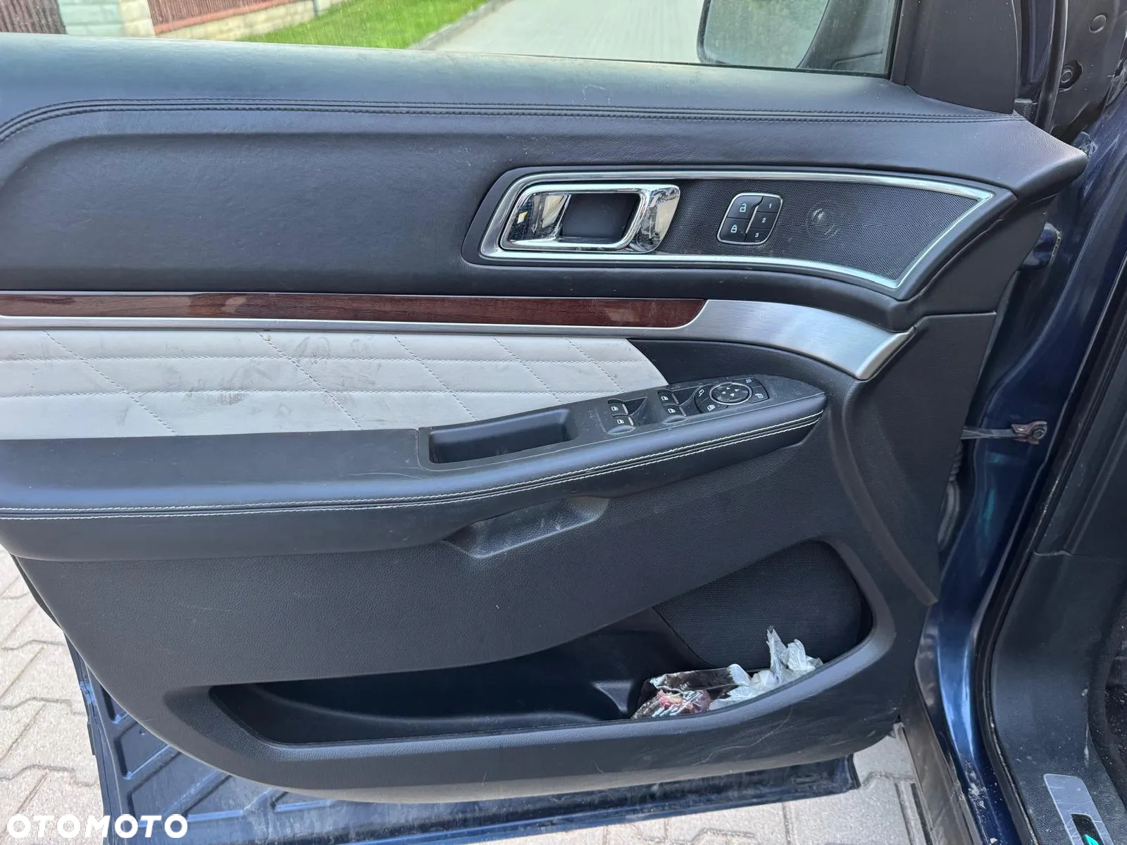 Ford Explorer EcoBoost Plug-in Hybrid ST-LINE - 31