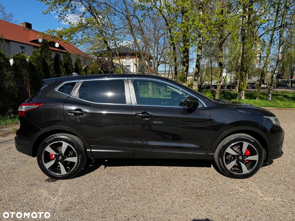 Nissan Qashqai 1.2 DIG-T N-Connecta EU6 - 2