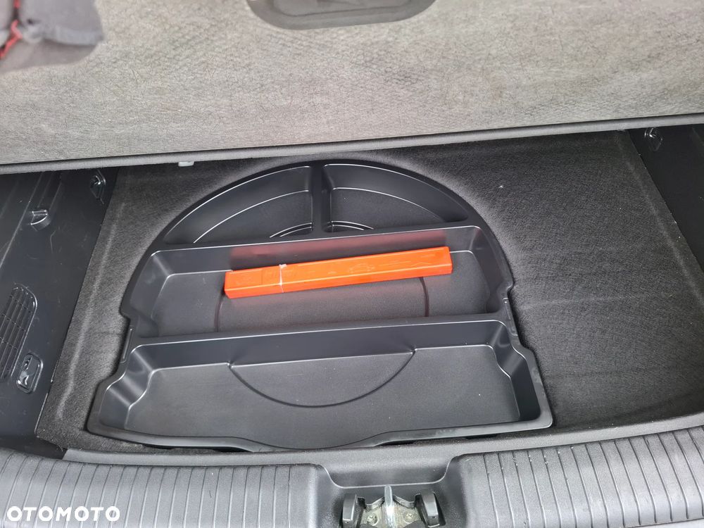 Hyundai ix20 1.4 UEFA EURO 2012 Edition - 12