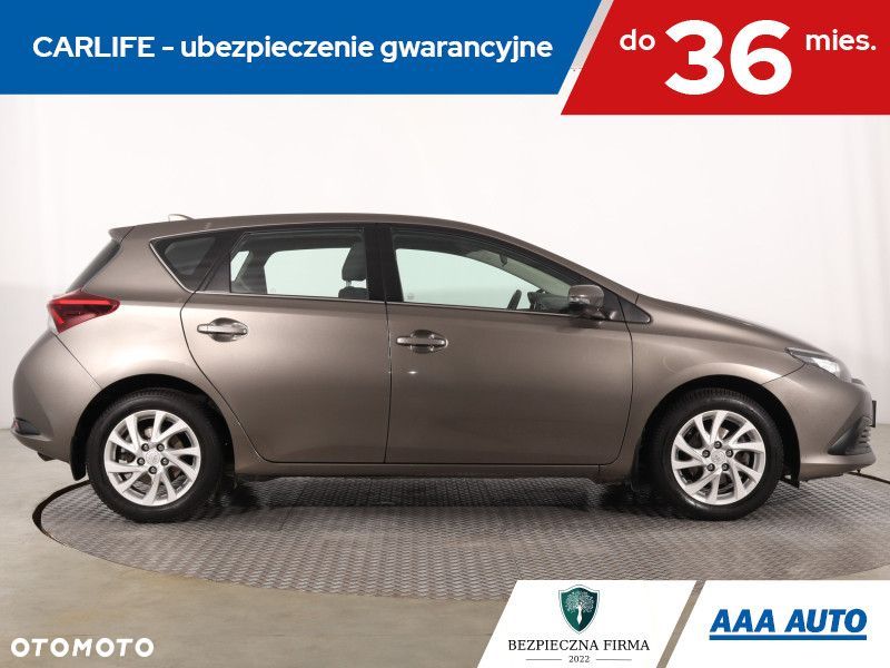 Toyota Auris - 8