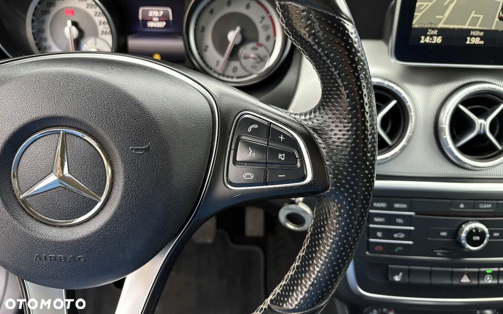 Mercedes-Benz CLA 180 Edition 1 - 32
